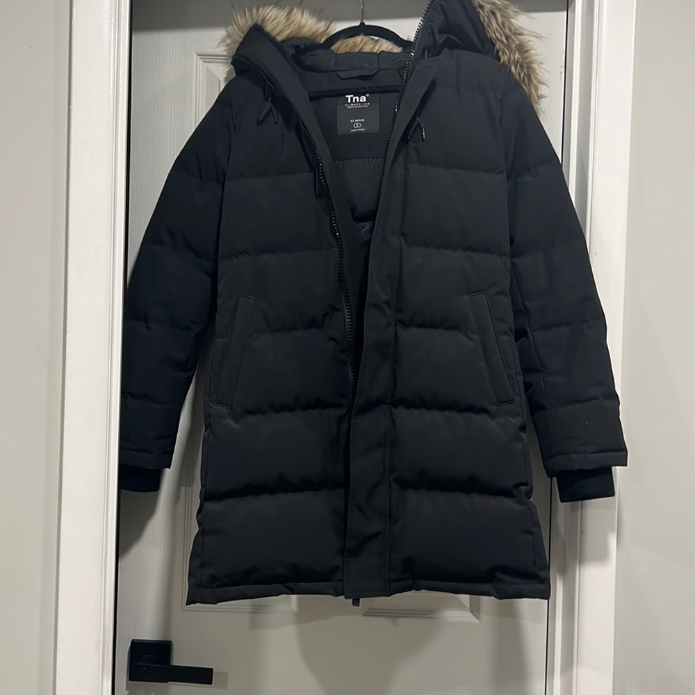 TNA parka like new!